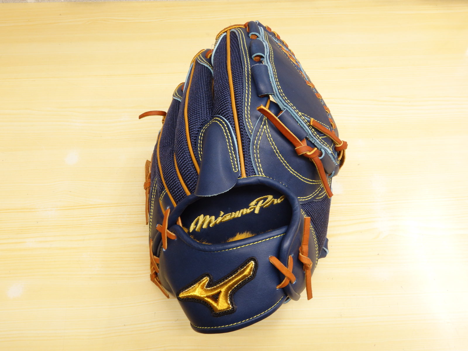 和田 様 軟式用 ミズノプロ オーダーグラブ 投手用 （田中モデル