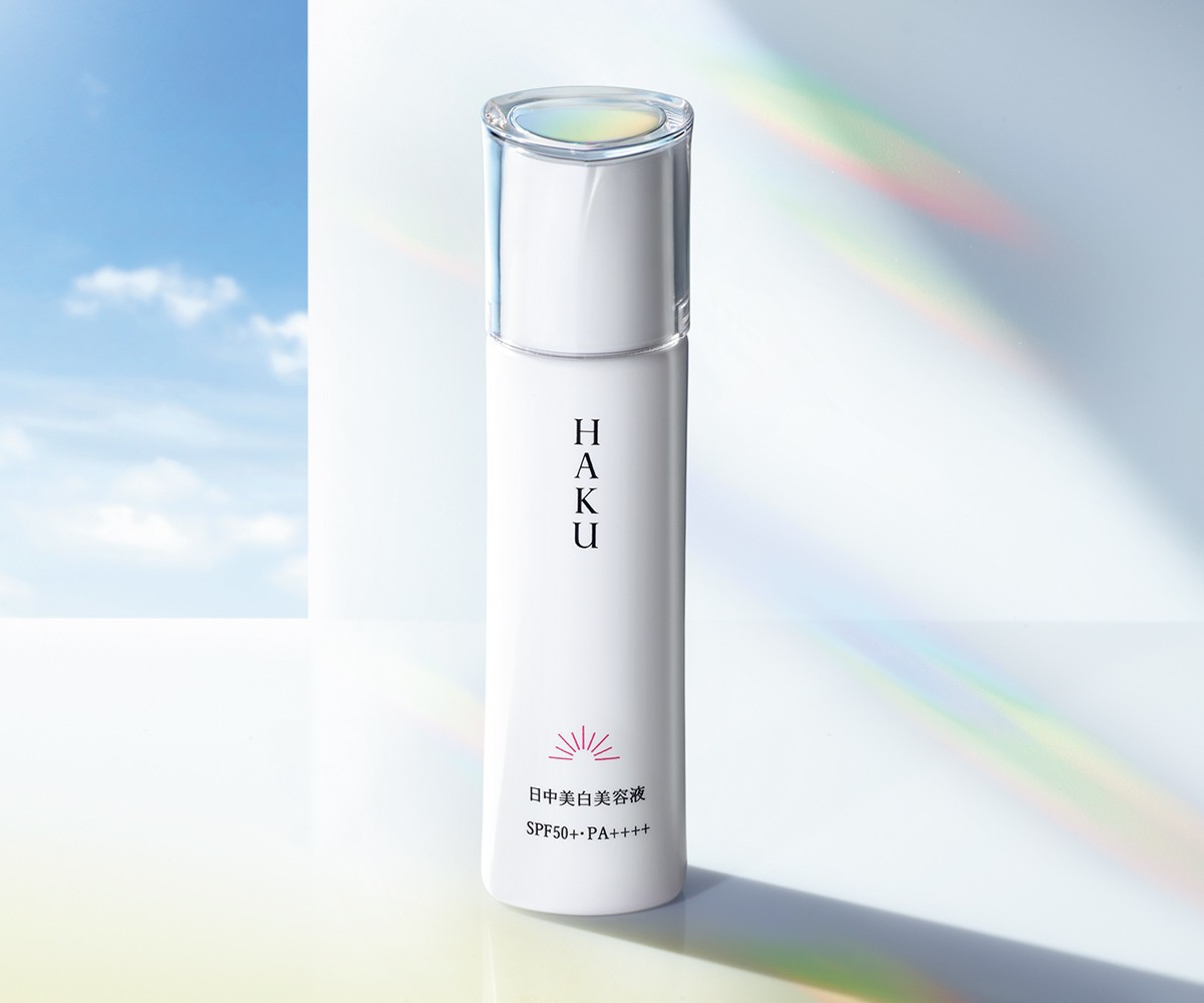 続けること、それは、キレイを重ねること。HAKUの美白美容液、その